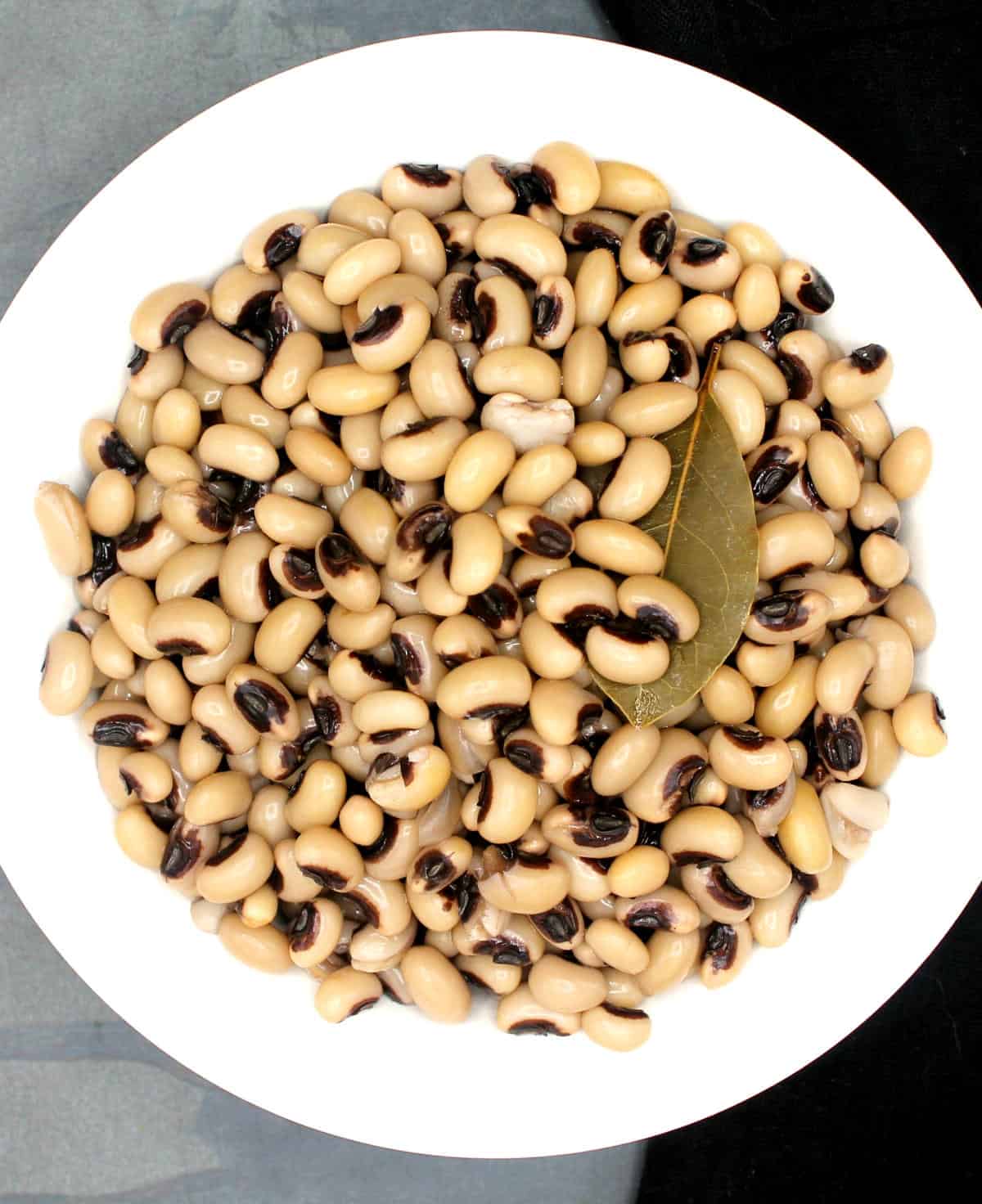 AMRUT BLK EYE PEAS 2LB